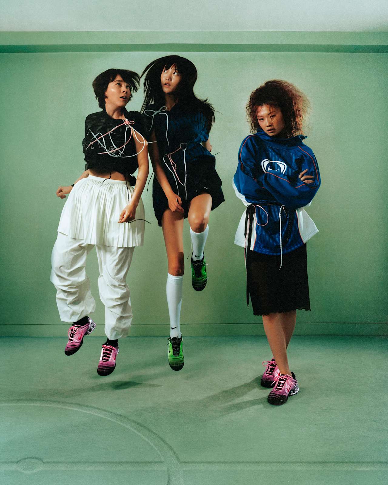 NIKE公式】レディース トータル 90 ショックス マジア x フォーゲット